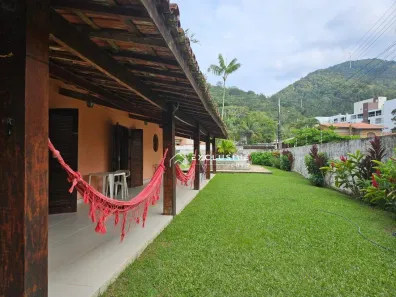 Casa com 5 Quartos à venda, 244m² no Toninhas, Ubatuba