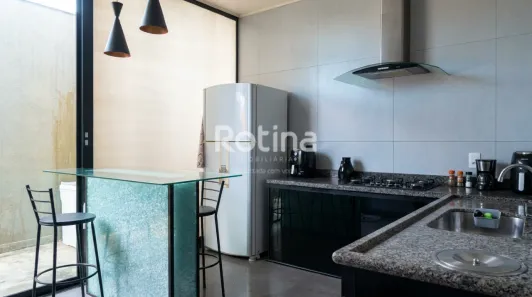 Casa com 3 Quartos à venda, 183m² no São Jorge, Uberlândia