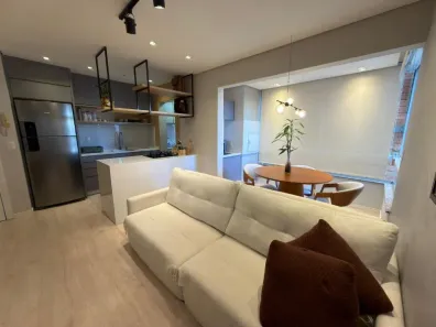 Apartamento com 2 Quartos para alugar, 65m² no Bom Retiro, Joinville