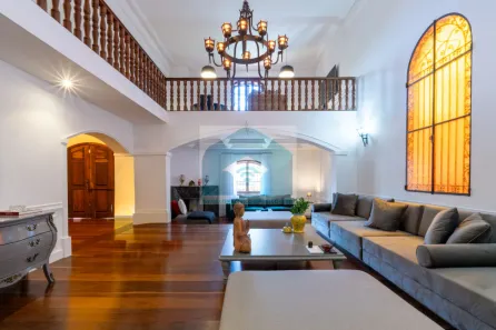 Sobrado com 3 Quartos à venda, 564m² no Jardim Leonor, São Paulo