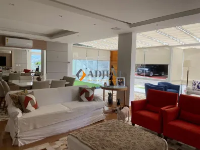 Casa de Condomínio com 3 Quartos para alugar, 360m² no Valparaíso, Petrópolis