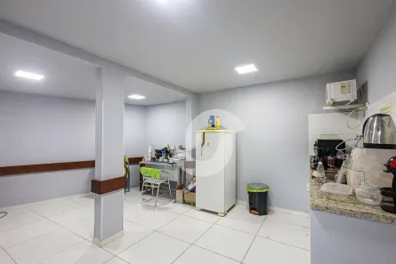 Sala Comercial à venda, 50m² no Itaipu, Niterói