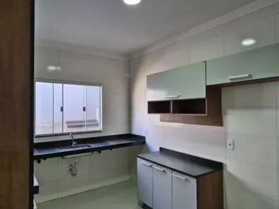Casa com 3 Quartos à venda, 150m² no Santos Dumont, Anápolis