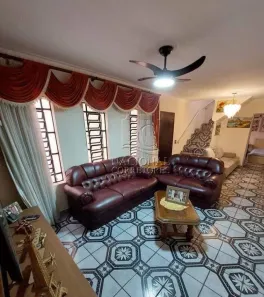 Sobrado com 4 Quartos à venda, 169m² no Vila Lucinda, Santo André