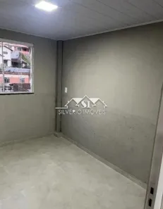 Casa com 2 Quartos para alugar, 42m² no Chácara Flora, Petrópolis