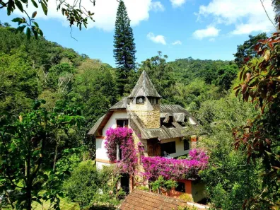 Fazenda/Sítio com 7 Quartos à venda, 800m² no Albuquerque, Teresópolis