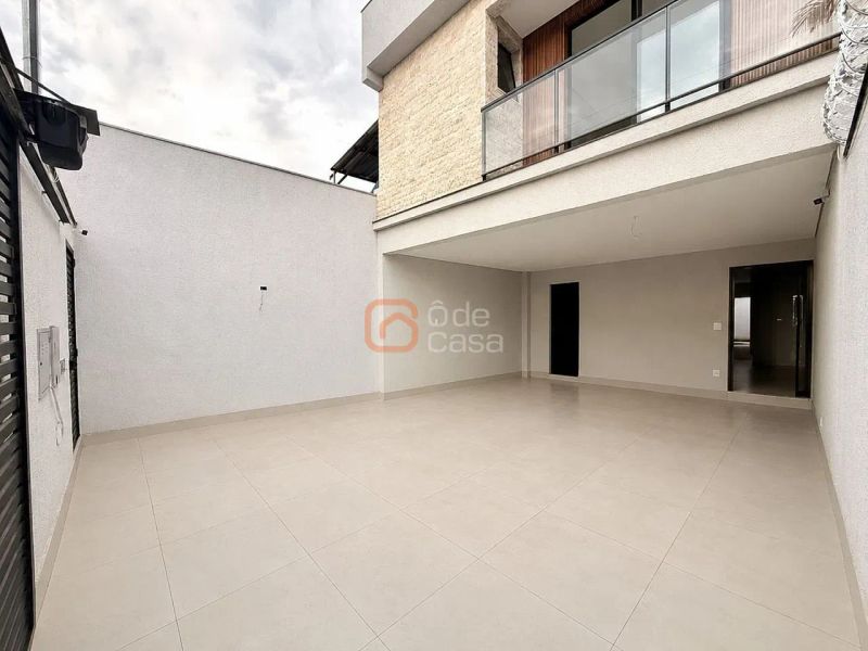 Casa com 4 quartos — Santa Amélia, Belo Horizonte
