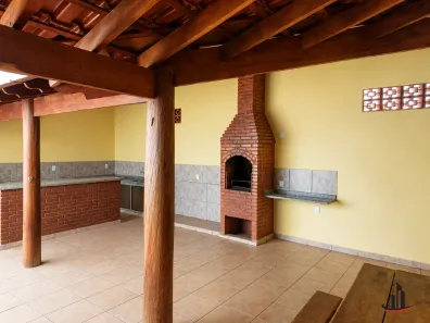Casa com 3 Quartos para alugar, 235m² no Olinda, Uberaba