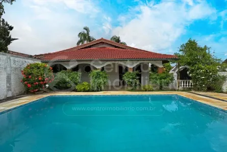 Casa com 3 Quartos à venda, 279m² no Parque Turistico, Peruíbe