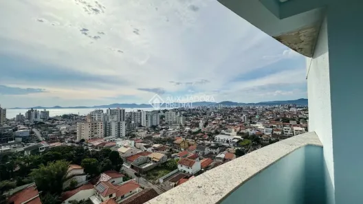 Apartamento com 3 Quartos para alugar, 95m² no Barreiros, São José