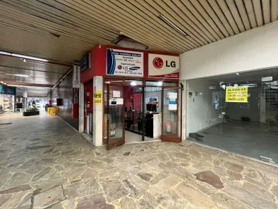 Ponto Comercial para alugar, 80m² no Centro, Juiz de Fora
