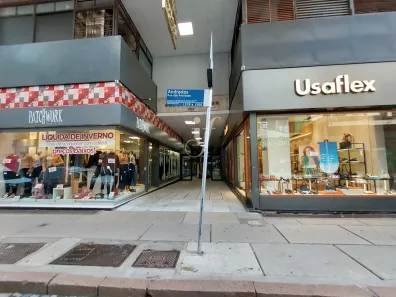 Sala Comercial à venda, 28m² no Centro Histórico, Porto Alegre