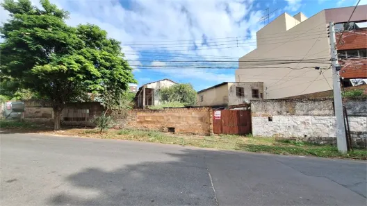 Lote/Terreno à venda, 600m² no Passo da Areia, Porto Alegre