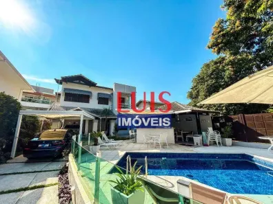 Casa de Condomínio com 4 Quartos à venda, 358m² no Itacoatiara, Niterói