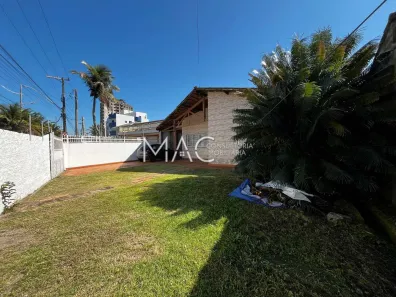 Casa com 4 Quartos para alugar, 185m² no Solemar, Praia Grande