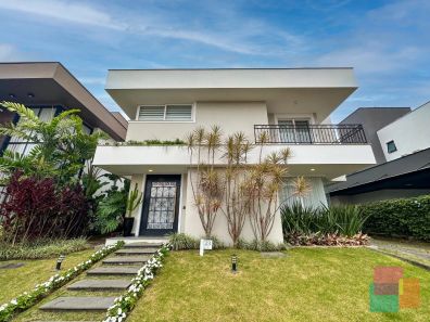 Casa de Condomínio com 3 Quartos à venda, 316m² no Vila Nova, Joinville