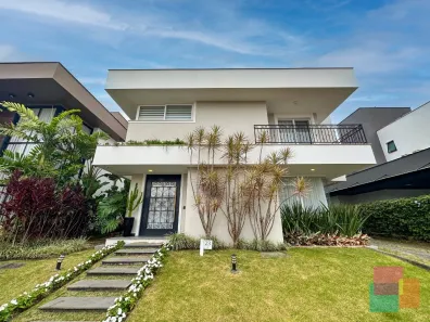 Casa de Condomínio com 3 Quartos à venda, 316m² no Vila Nova, Joinville