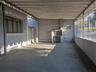 Casa com 3 Quartos à venda, 250m² no Monte Castelo, São José dos Campos