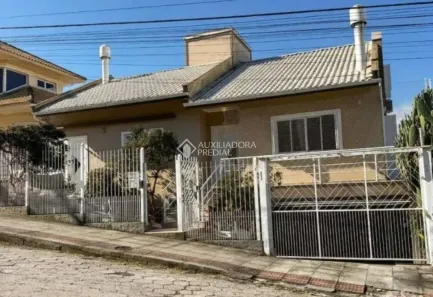 Casa com 3 Quartos para alugar, 216m² no Itaguaçu, Florianópolis