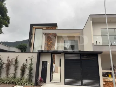 Casa de Condomínio com 4 Quartos à venda, 190m² no Vargem Pequena, Rio de Janeiro