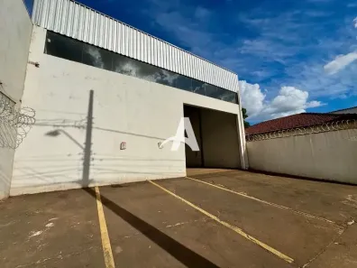 Galpão/Depósito/Armazém para alugar, 380m² no Marta Helena, Uberlândia