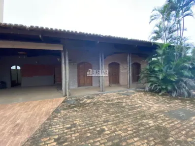 Casa com 5 Quartos à venda, 467m² no Santa Maria, Uberaba