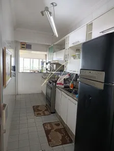 com 3 Quartos para alugar, 130m² no Centro, Ilhéus