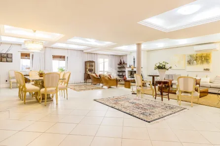 Casa com 4 Quartos à venda, 976m² no Vila Jardim, Porto Alegre