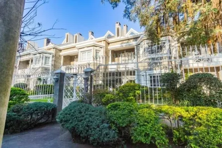 Casa de Condomínio com 4 Quartos para alugar, 475m² no Três Figueiras, Porto Alegre