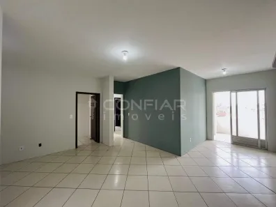 Apartamento com 3 Quartos para alugar, 97m² no Jardim Iririú, Joinville