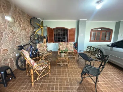 Sobrado com 4 Quartos à venda, 300m² no Parque João de Vasconcelos, Sumaré