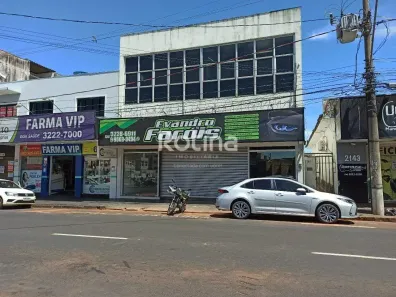 Ponto Comercial para alugar, 350m² no Nossa Senhora Aparecida, Uberlândia