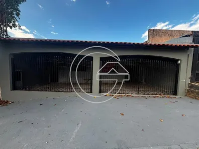 Casa com 3 Quartos à venda, 300m² no Centro, Marília