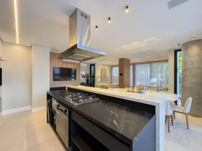 Apartamento com 3 Quartos para alugar, 183m² no Ponta Aguda, Blumenau