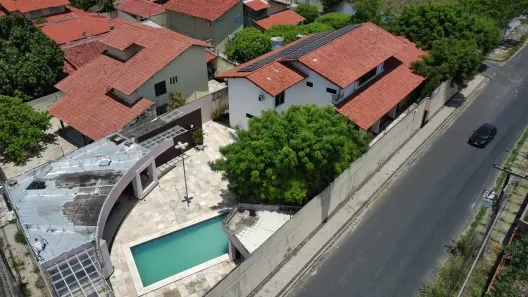 Casa com 5 Quartos para alugar, 695m² no Ininga, Teresina
