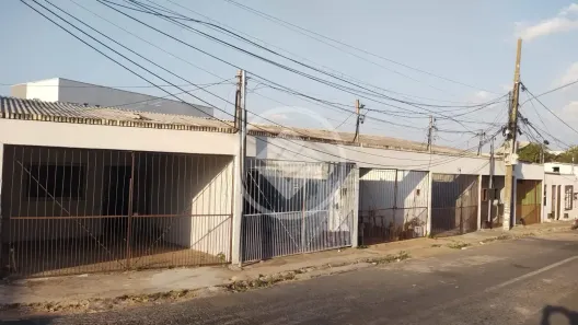 Casa com 2 Quartos para alugar, 75m² no Cidade Alta, Cuiabá