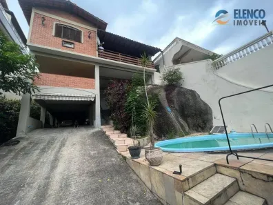 Casa com 4 Quartos à venda, 377m² no Piratininga, Niterói