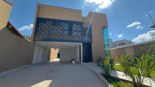 Casa com 3 Quartos à venda, 330m² no Maracanã, Anápolis