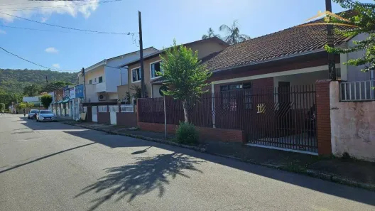Sobrado com 3 Quartos à venda, 300m² no Centro, Morretes
