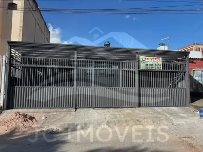 Casa com 3 Quartos à venda, 140m² no Recanto das Emas, Brasília