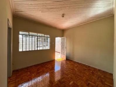 Casa com 3 Quartos para alugar, 100m² no Jardim Londrilar, Londrina