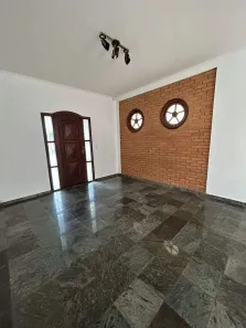 Casa com 2 Quartos à venda, 242m² no Jardim América, Bauru