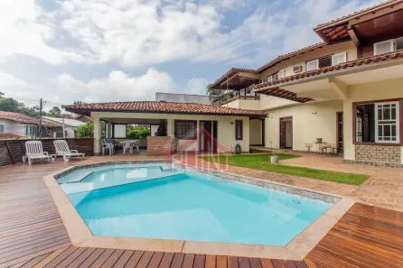 Casa de Condomínio com 4 Quartos à venda, 446m² no Badu, Niterói
