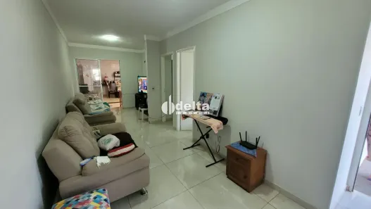 Casa de Condomínio com 3 Quartos à venda, 90m² no Aclimação, Uberlândia