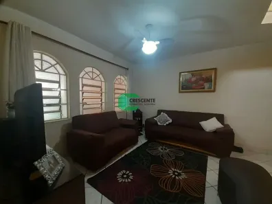 Sobrado com 3 Quartos à venda, 173m² no Vila Scarpelli, Santo André