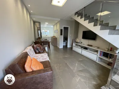 Sobrado com 2 Quartos à venda, 104m² no Itacolomi, Balneário Piçarras