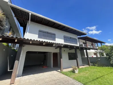 Casa de Condomínio com 4 Quartos para alugar, 366m² no Vorstadt, Blumenau