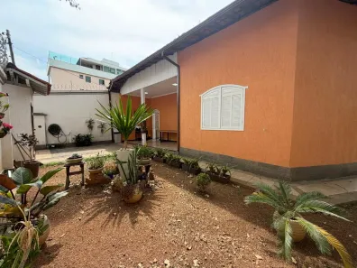 Casa com 5 Quartos à venda, 400m² no Santa Amélia, Belo Horizonte