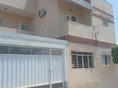 Sobrado com 4 Quartos à venda, 197m² no Palmital, Marília