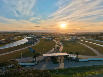 Lote/Terreno à venda, 240m² no Centro, Capão da Canoa
